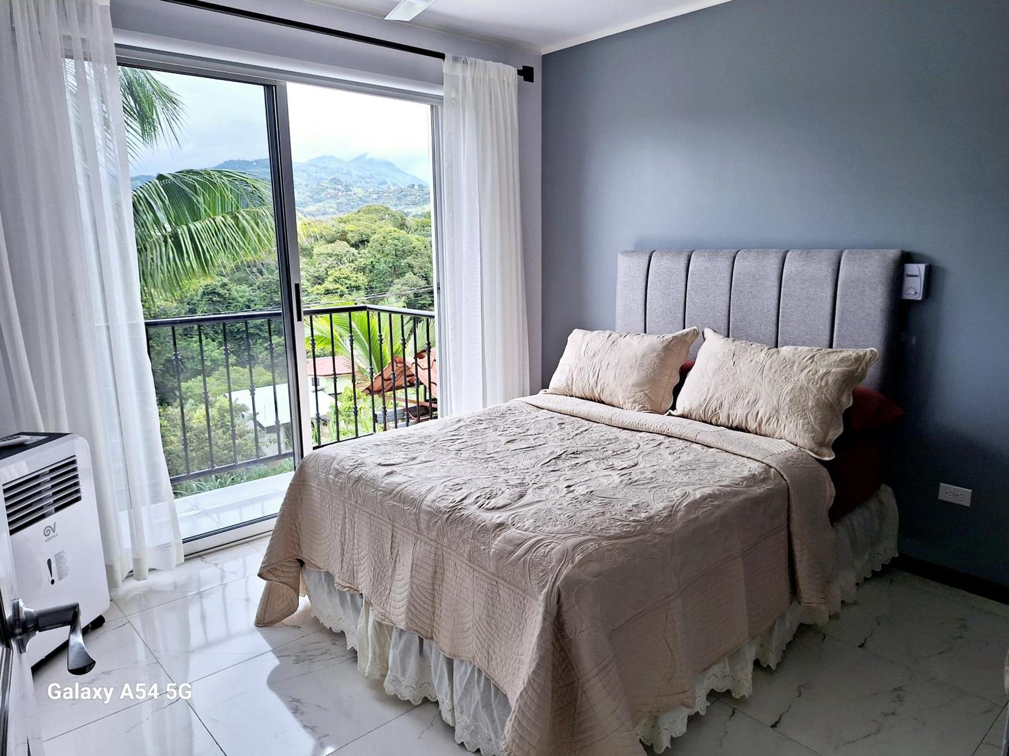 Hostel Vistas Del Sol-Casa Victoria San Isidro De El General Zewnętrze zdjęcie
